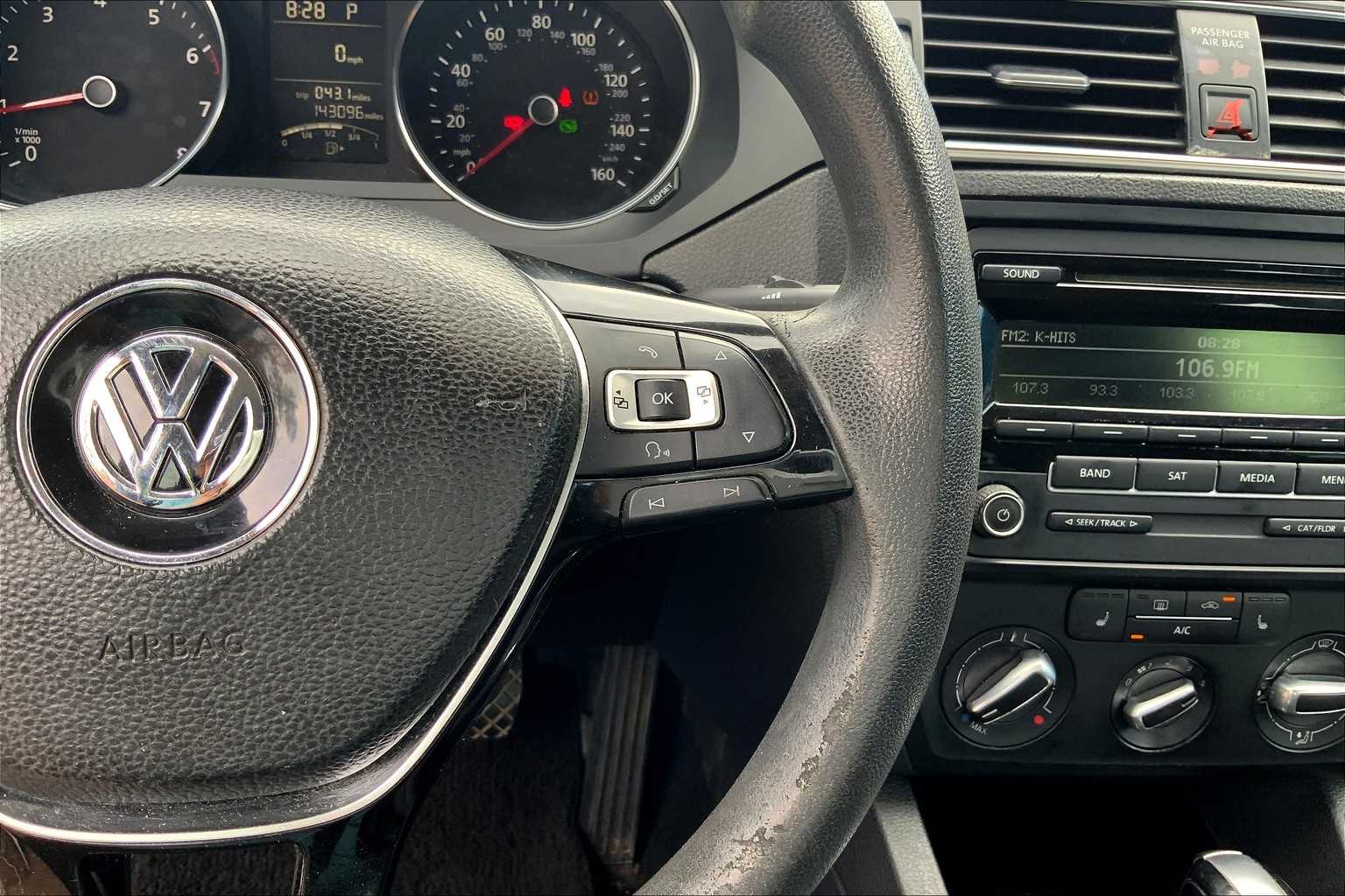 2015 Volkswagen Jetta 1.8T SE photo 22