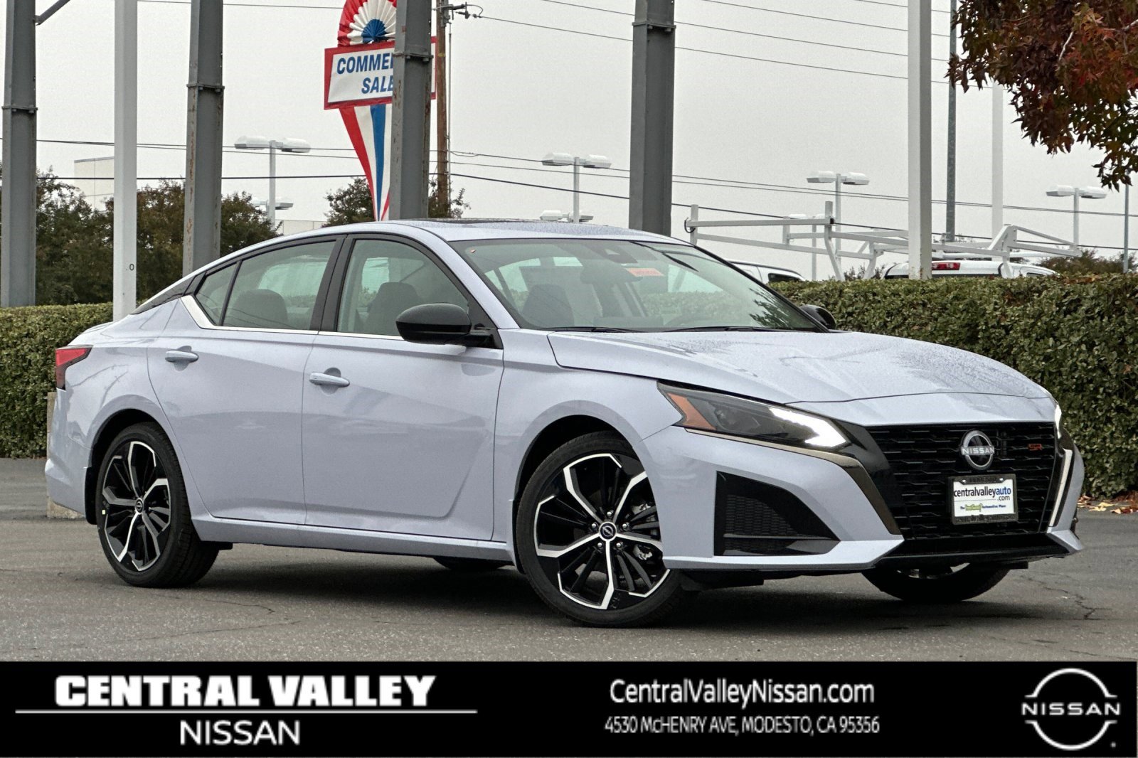 2025 Nissan Altima SR's photo