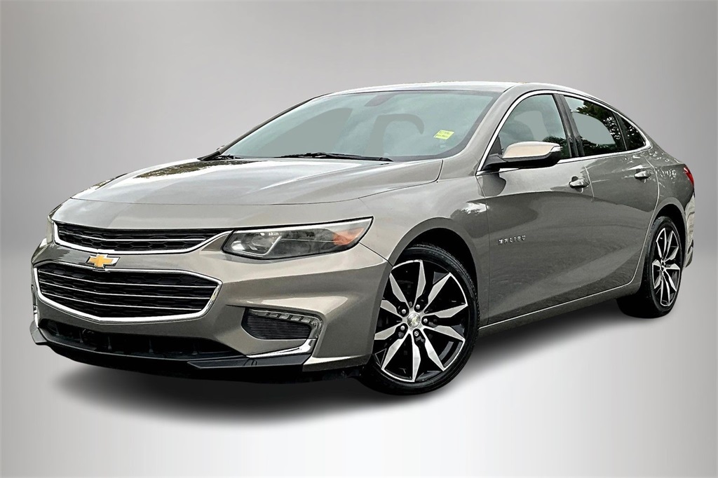 2017 Chevrolet Malibu 1LT photo 2