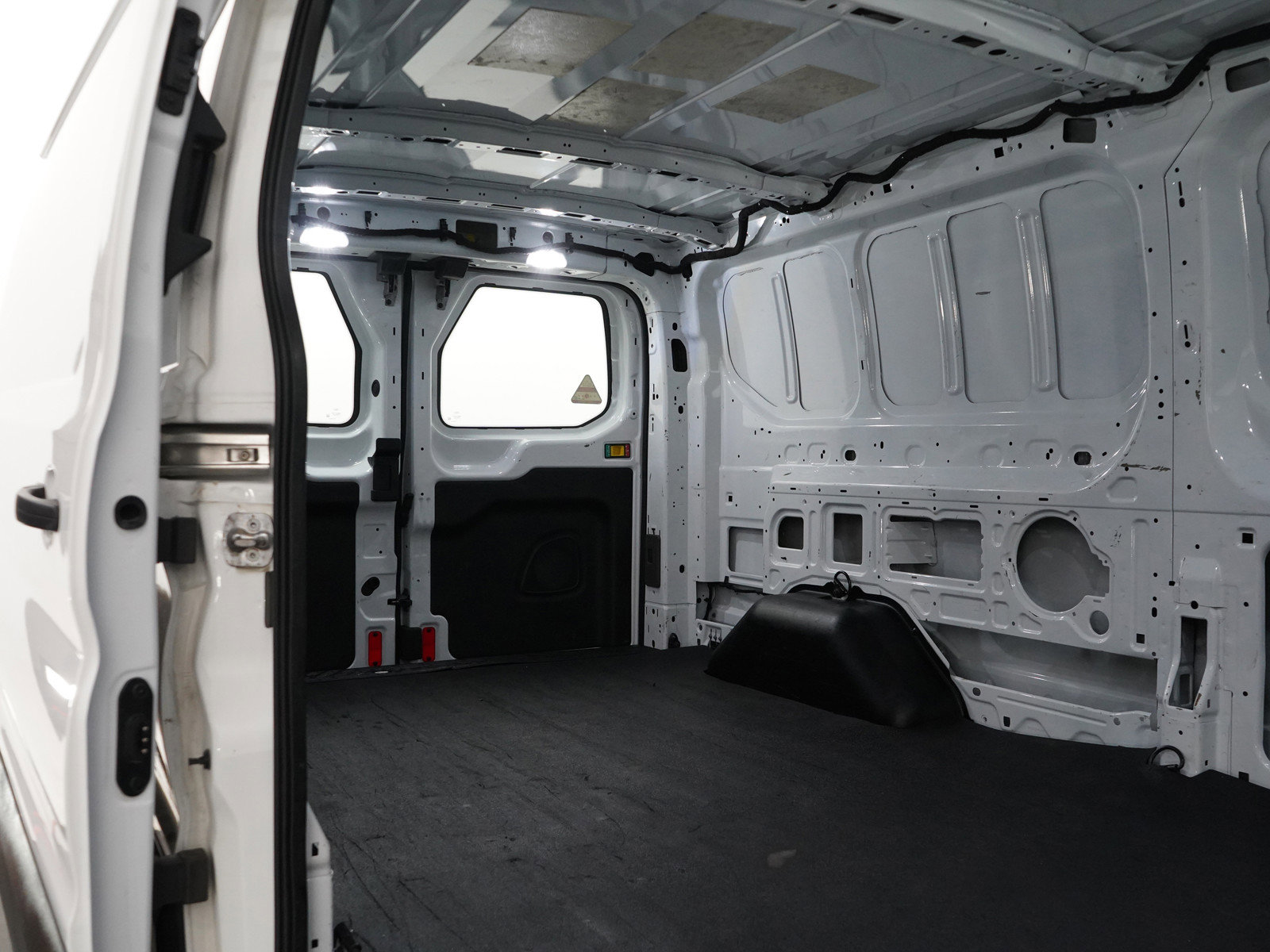2020 Ford Transit photo 11