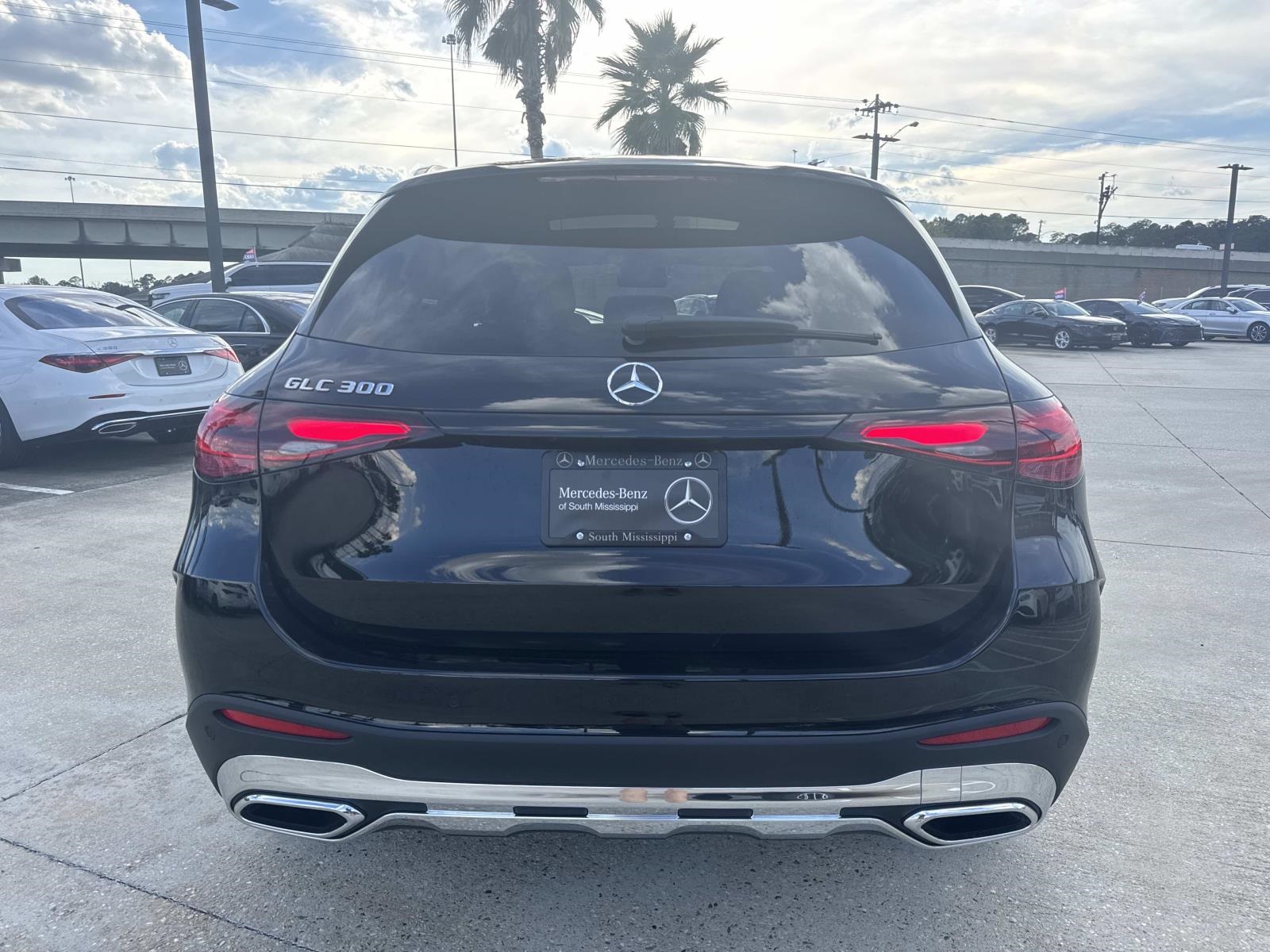 2026 Mercedes Benz GLC 300 photo 5