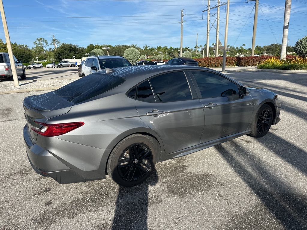 2025 Toyota Camry SE photo 5