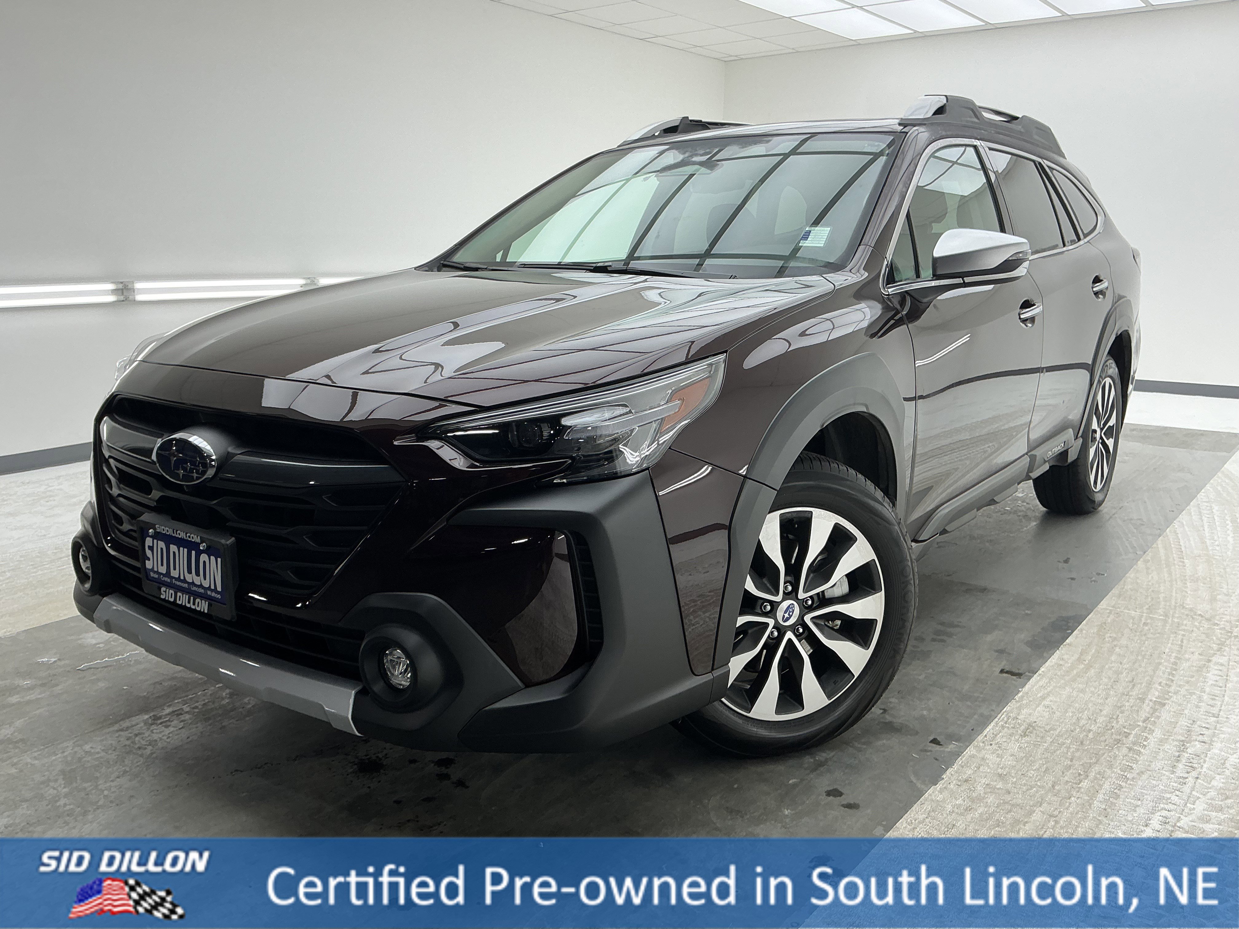 2025 Subaru Outback Touring's photo