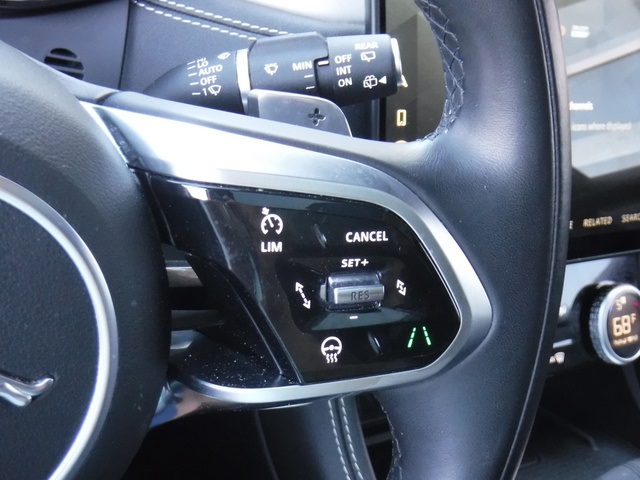 2025 Jaguar F-PACE P250 R-Dynamic S photo 31