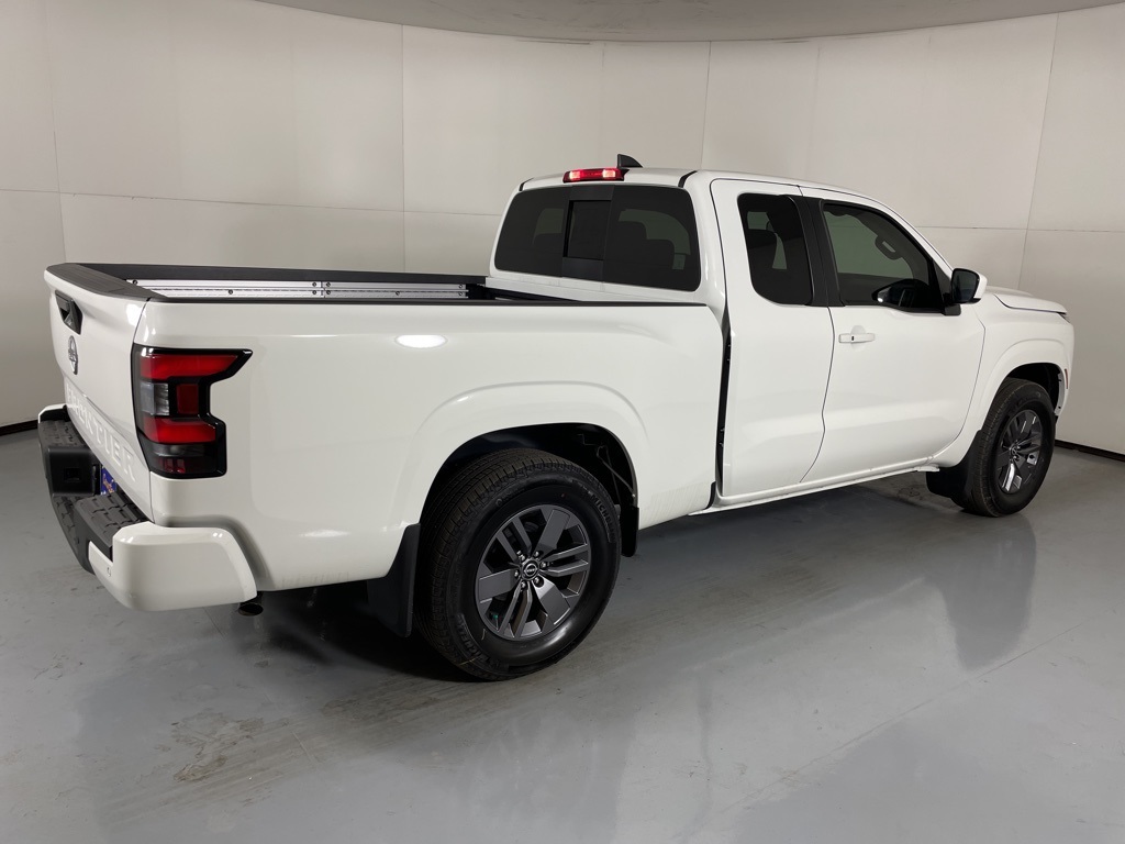 2025 Nissan Frontier King Cab SV photo 7
