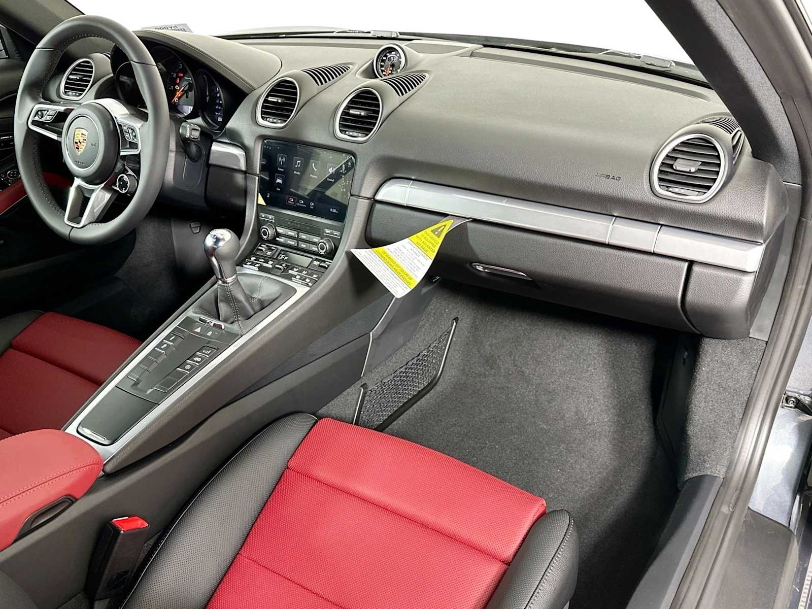 2025 Porsche Cayman photo 22