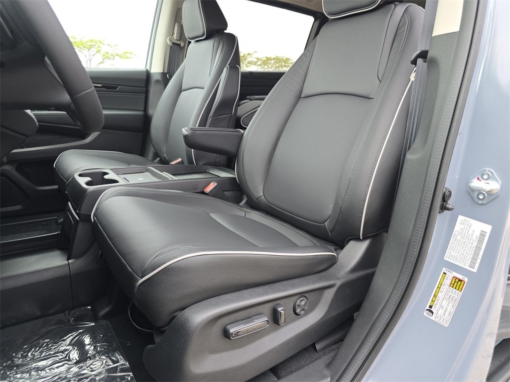 2026 Honda Odyssey Touring photo 22