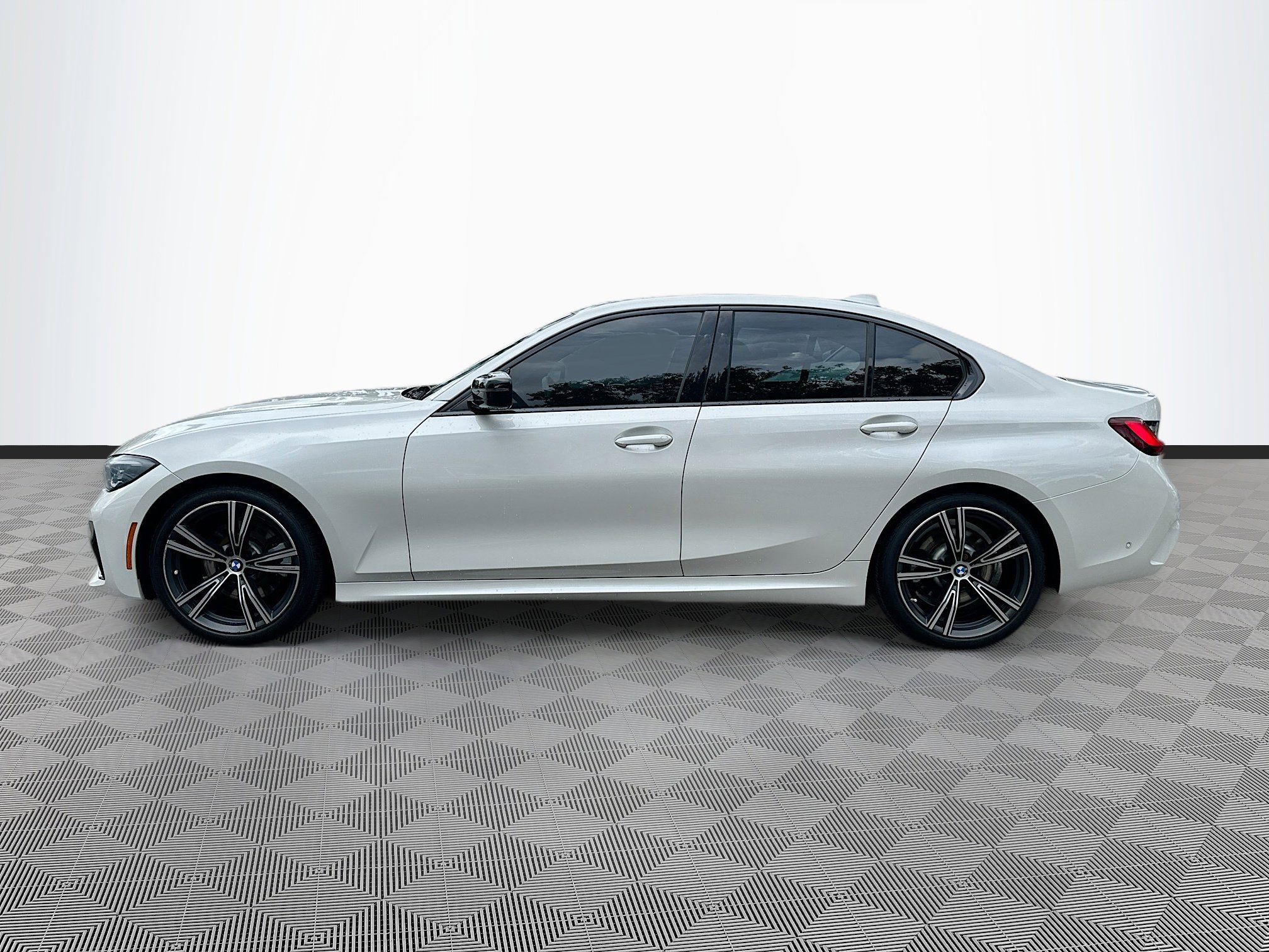2022 Bmw 330i photo 4