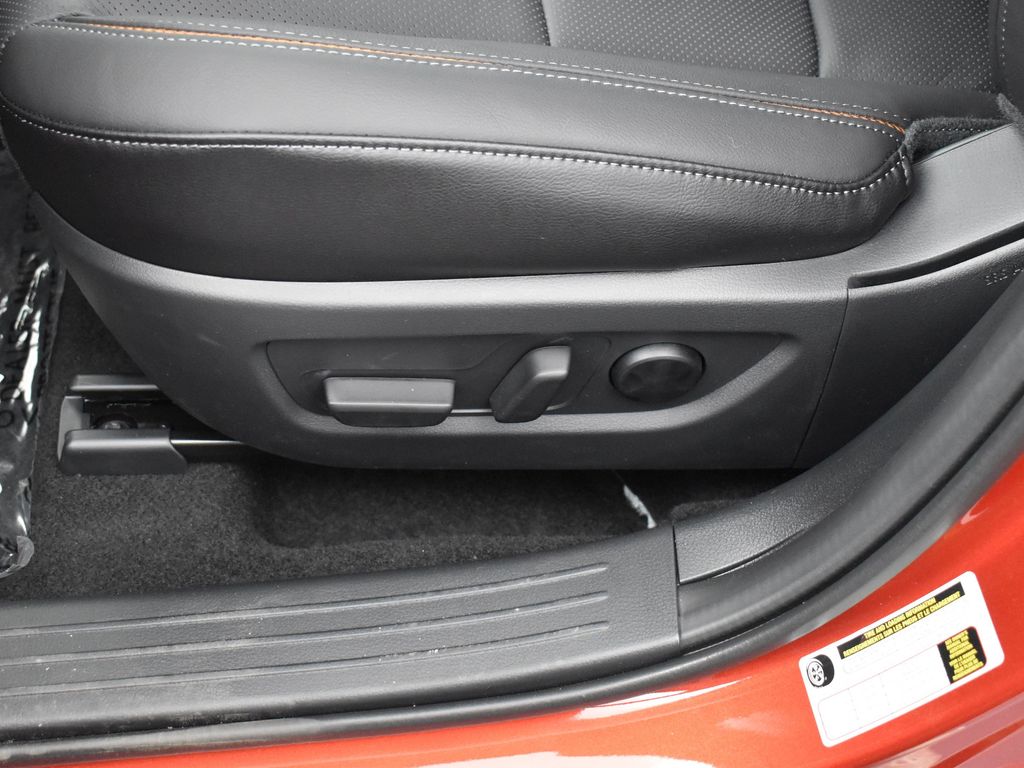 2025 Mazda CX-50 Premium photo 8