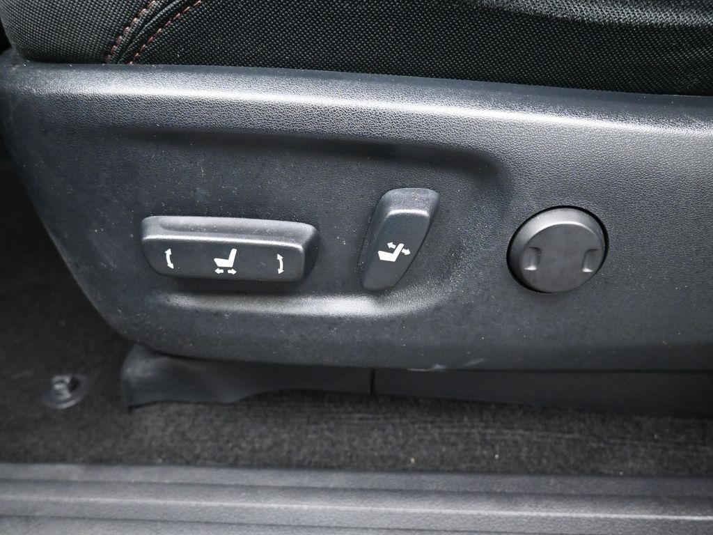 2022 Toyota 4Runner SR5 Trail photo 9