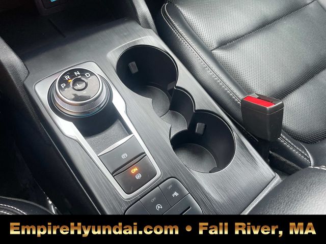 2022 Ford Escape Titanium photo 24