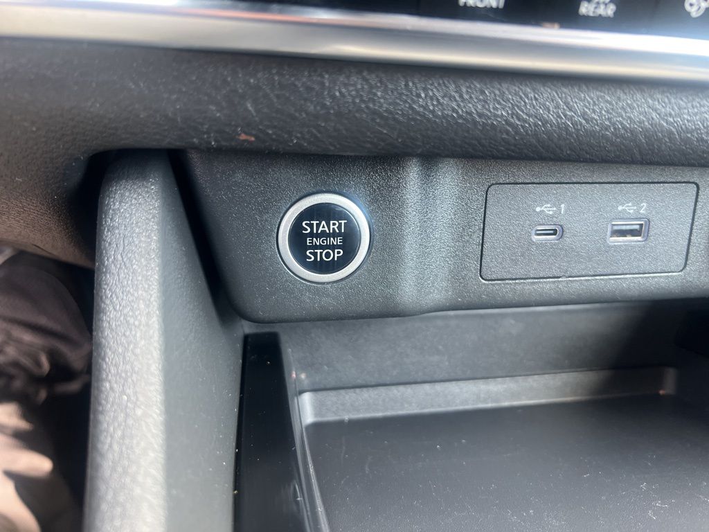 2023 Nissan Rogue SV photo 47