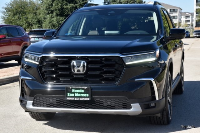 2025 Honda Pilot Elite's photo
