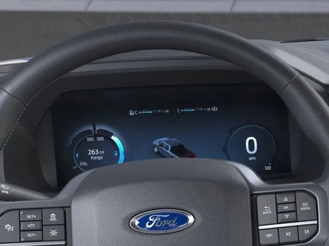 2023 Ford F-150 Lightning Lariat photo 13