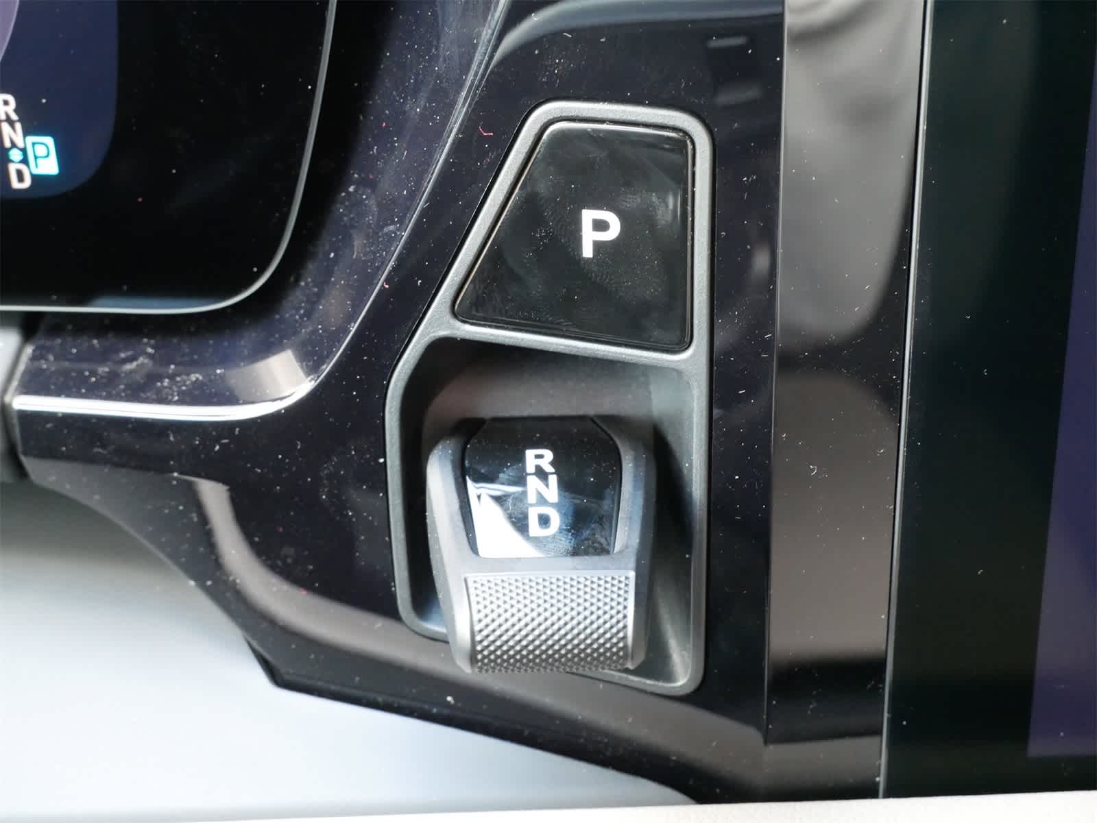 2025 Porsche Macan Electric 4 photo 13