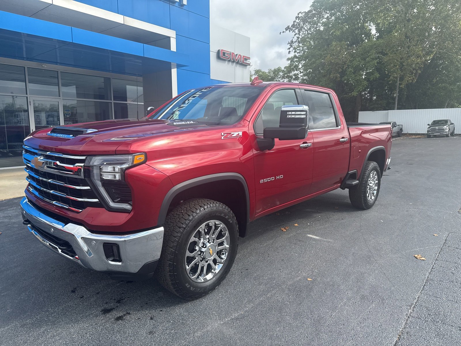 2026 Chevrolet Silverado 2500HD LTZ photo 2