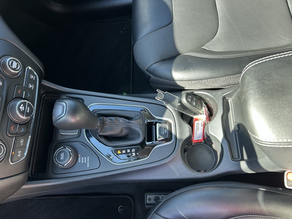 2022 Jeep Cherokee Limited photo 18
