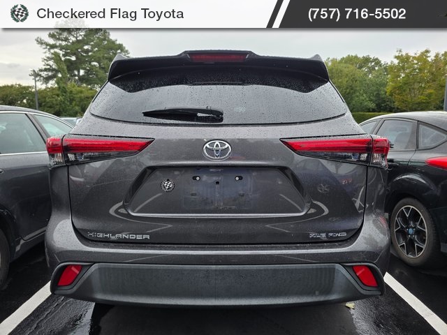 2021 Toyota Highlander XLE photo 5
