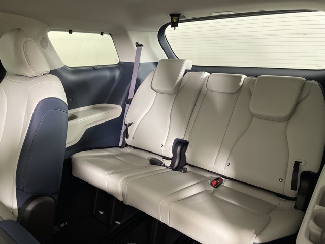 2026 Kia Carnival EX photo 33