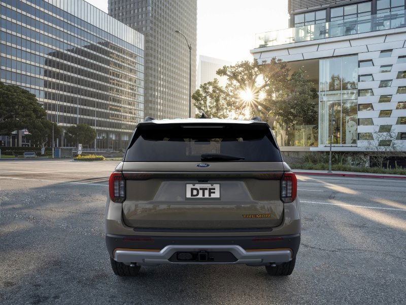 2026 Ford Explorer photo 3
