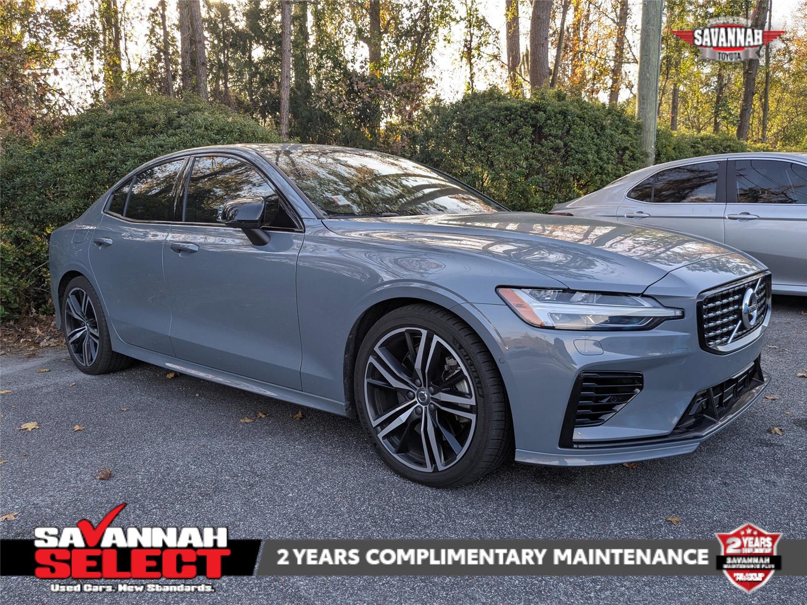 2022 Volvo S60 R-Design's photo