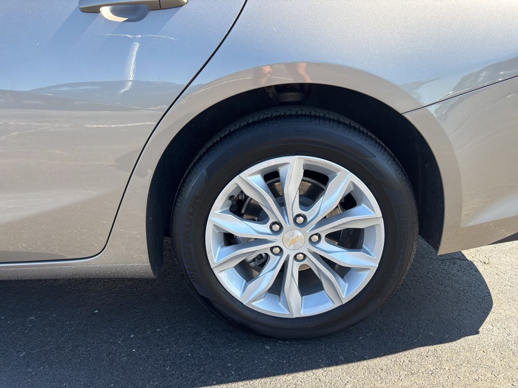 2024 Chevrolet Malibu 1LT photo 10