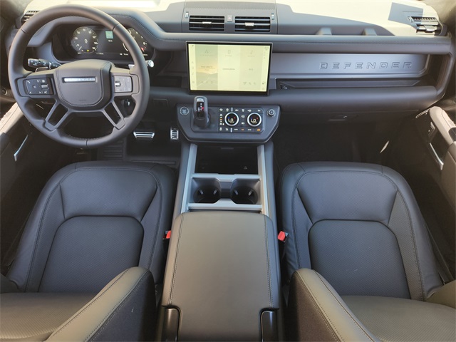 2025 Land Rover Defender 130 V8 photo 17