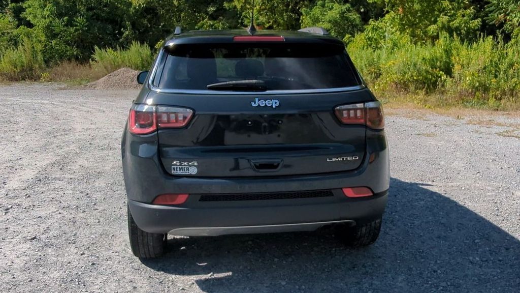2017 Jeep Compass Limited photo 8