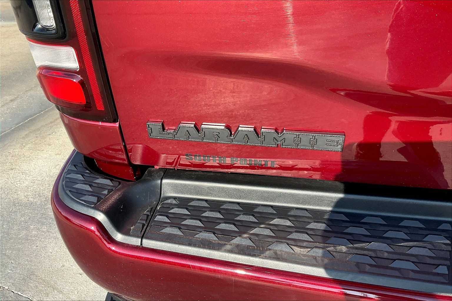 2024 Ram 3500 Laramie photo 29