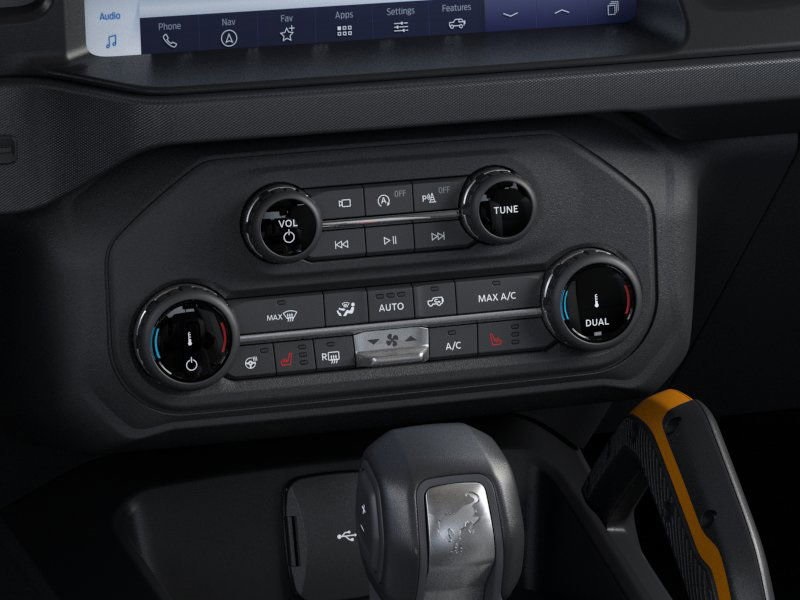 2024 Ford Bronco Badlands photo 16