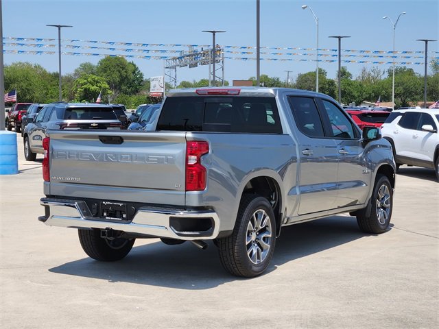 2026 Chevrolet Silverado 1500 LT photo 4