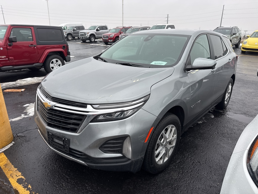 2024 Chevrolet Equinox LT's photo