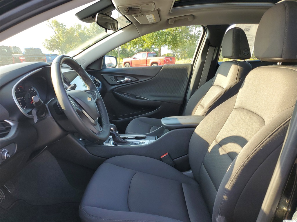 2023 Chevrolet Malibu 1LT photo 5