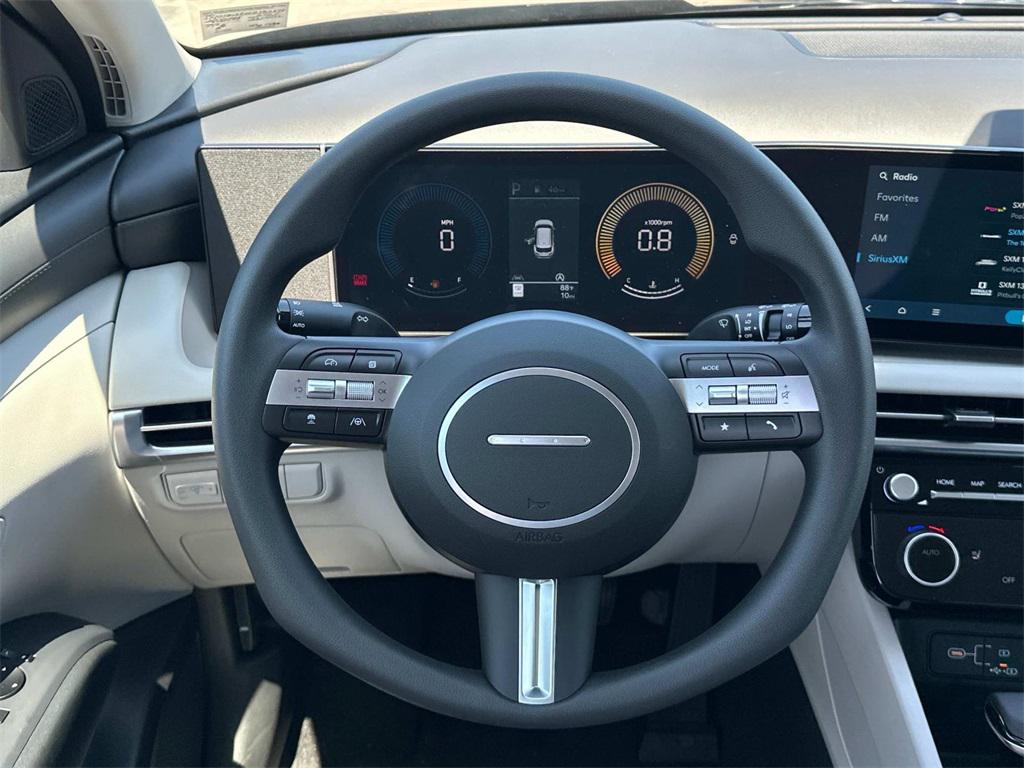 2025 Hyundai Tucson SEL photo 17