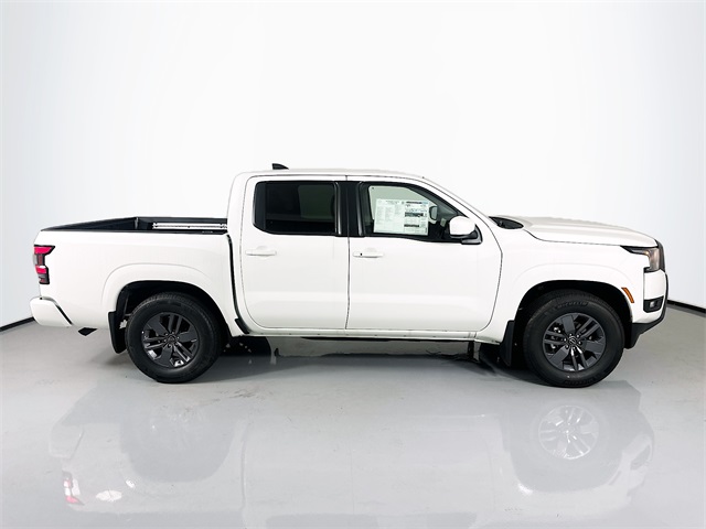 2025 Nissan Frontier SV photo 5