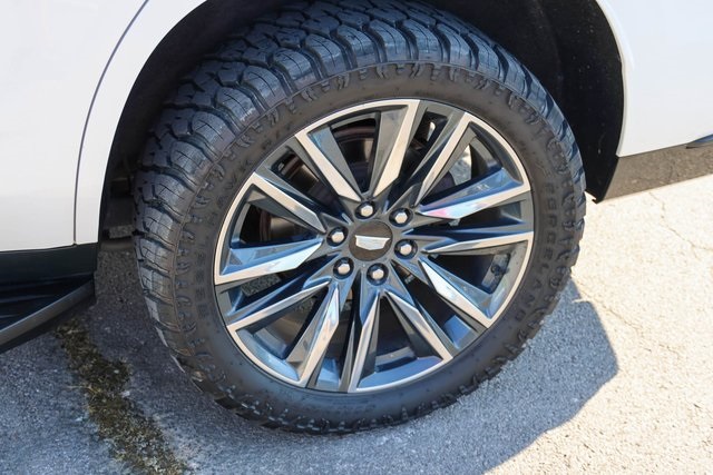 Used 2021 White Cadillac Sport image 7