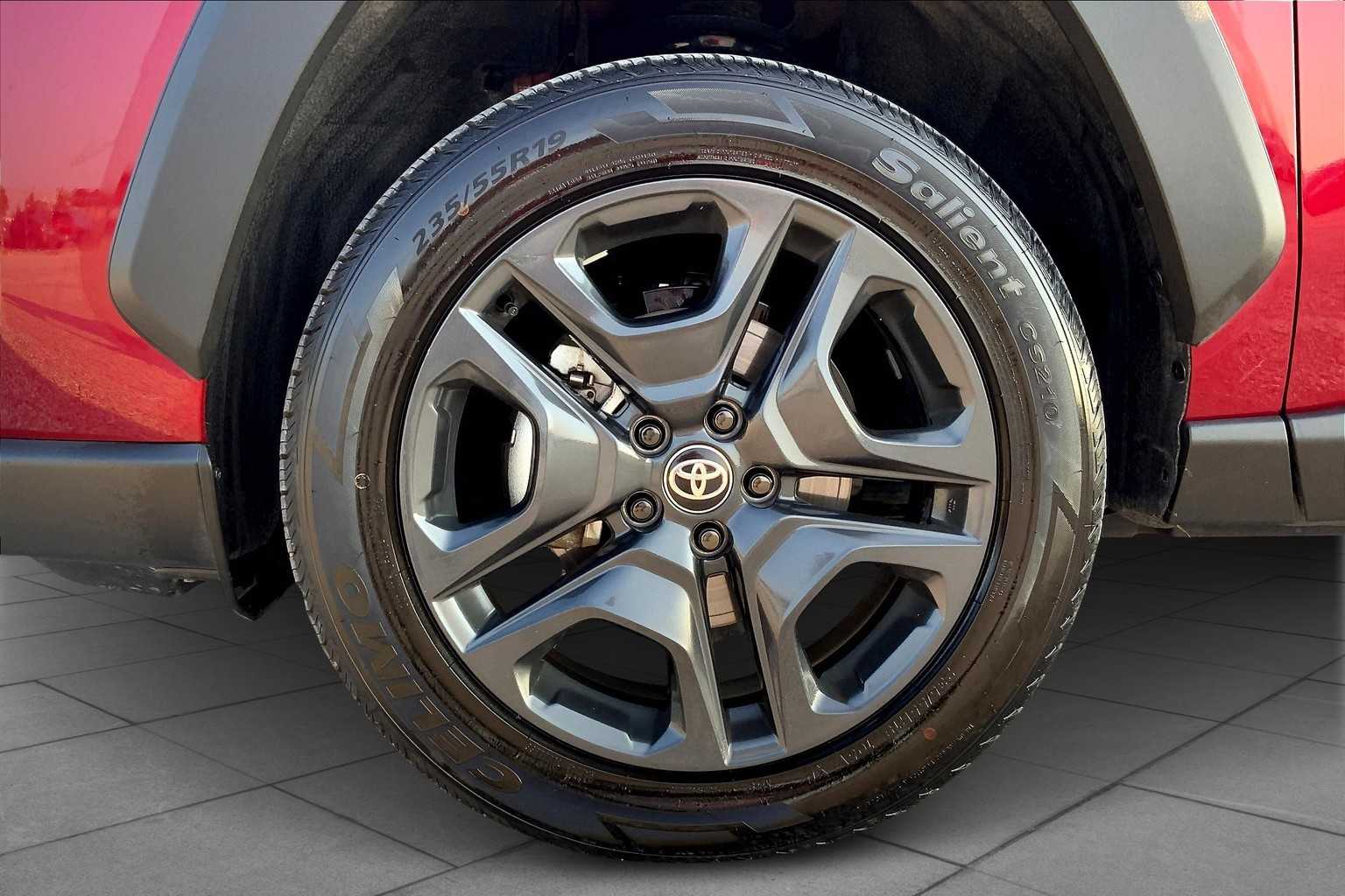 2024 Toyota RAV4 Adventure photo 10