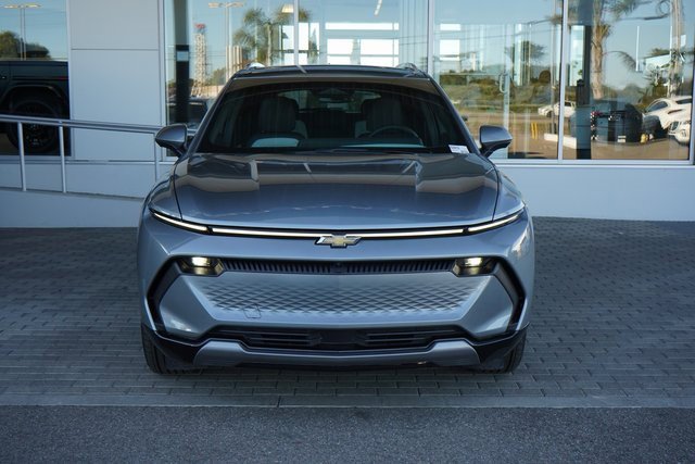 2025 Chevrolet Equinox EV 1LT photo 3