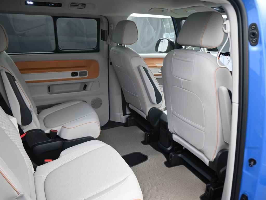 2025 Volkswagen ID. Buzz photo 41