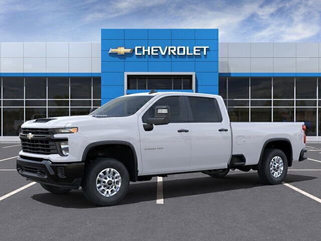 2025 Chevrolet Silverado 2500HD photo 2