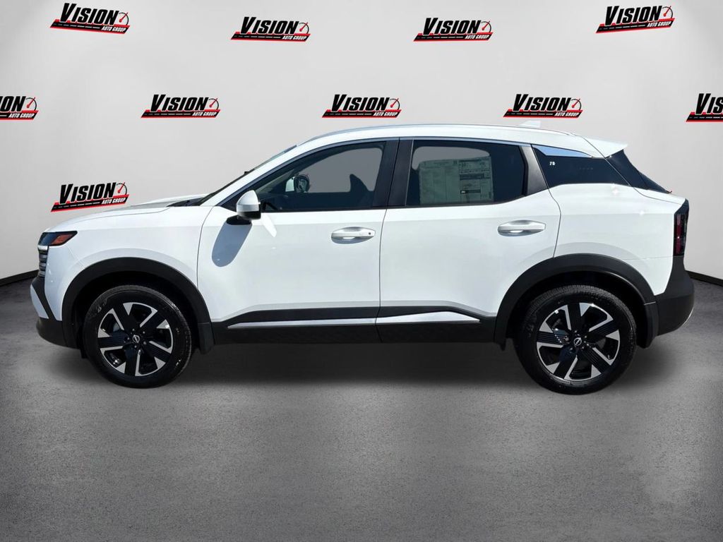 2025 Nissan Kicks SV photo 8