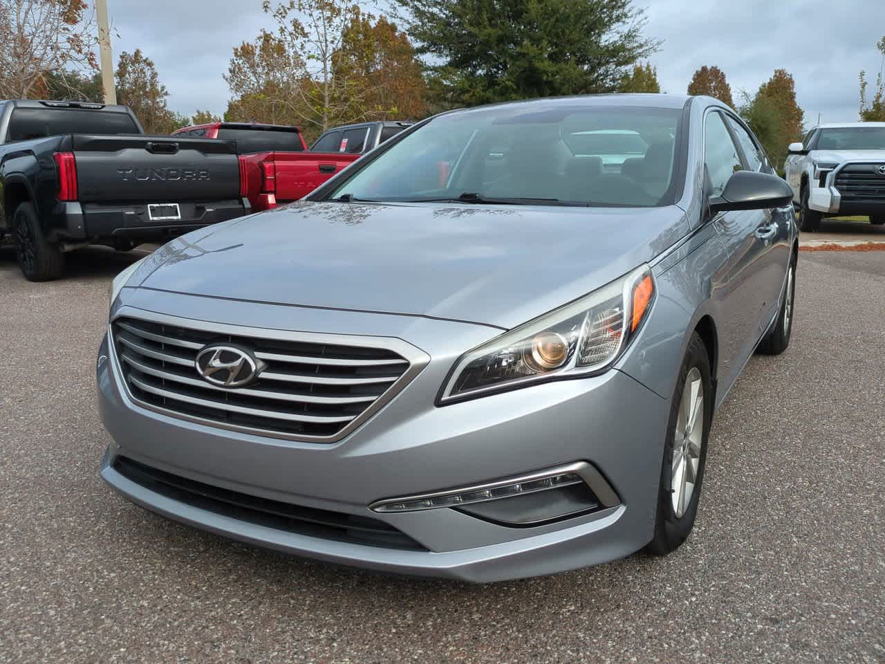 Used 2015 Hyundai Sonata SE with VIN 5NPE24AF7FH208656 for sale in Wesley Chapel, FL