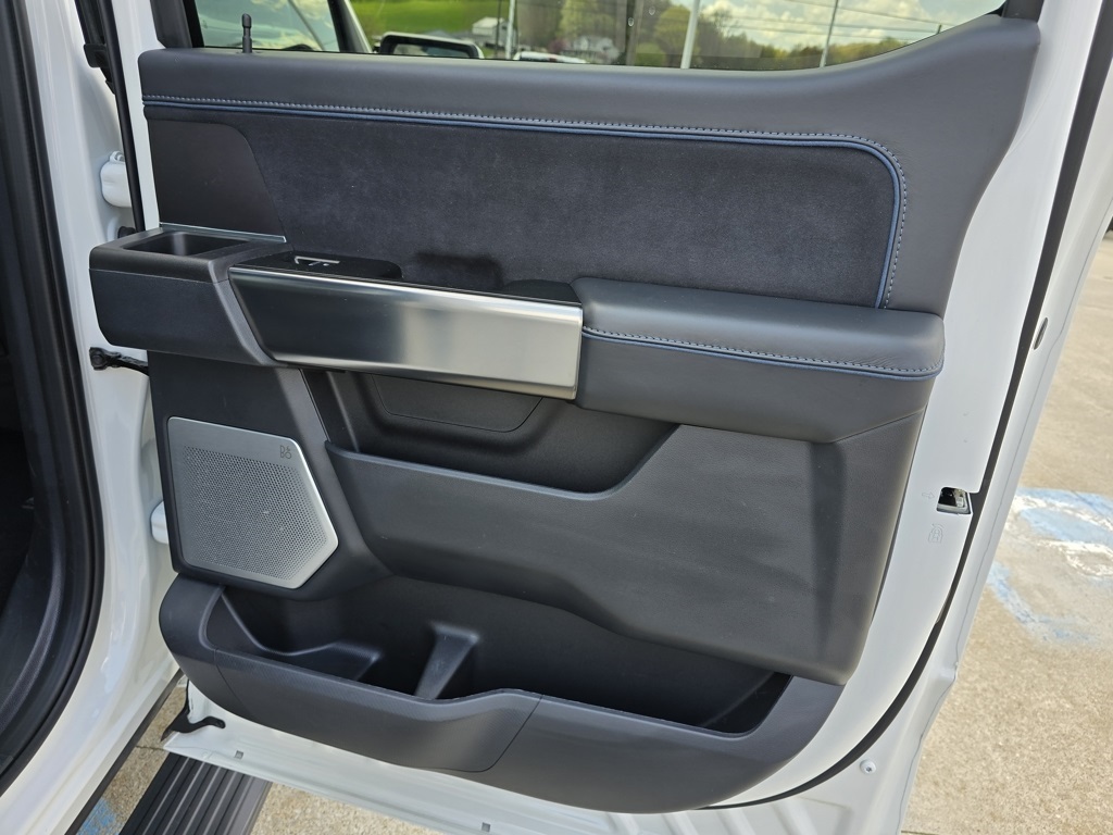 2024 Ford F-150 Platinum photo 22