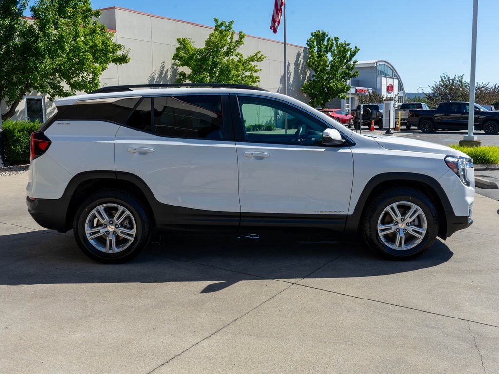 2023 Gmc Terrain SLE photo 3