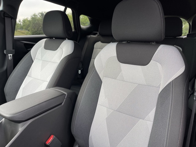 2025 Chevrolet Trax photo 11