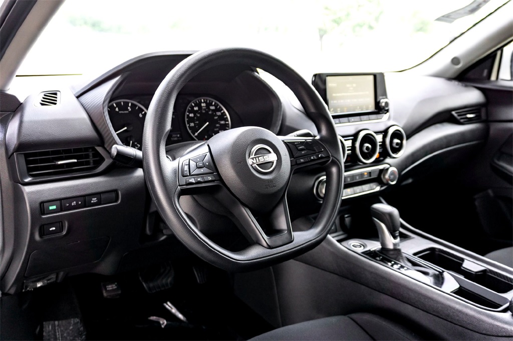 2025 Nissan Sentra S photo 14