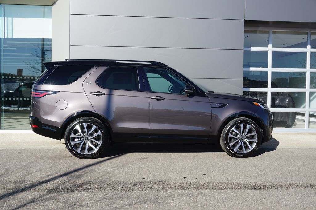 2025 Land Rover Discovery SE photo 7