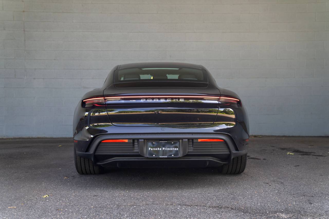 2025 Porsche Taycan 4 photo 13