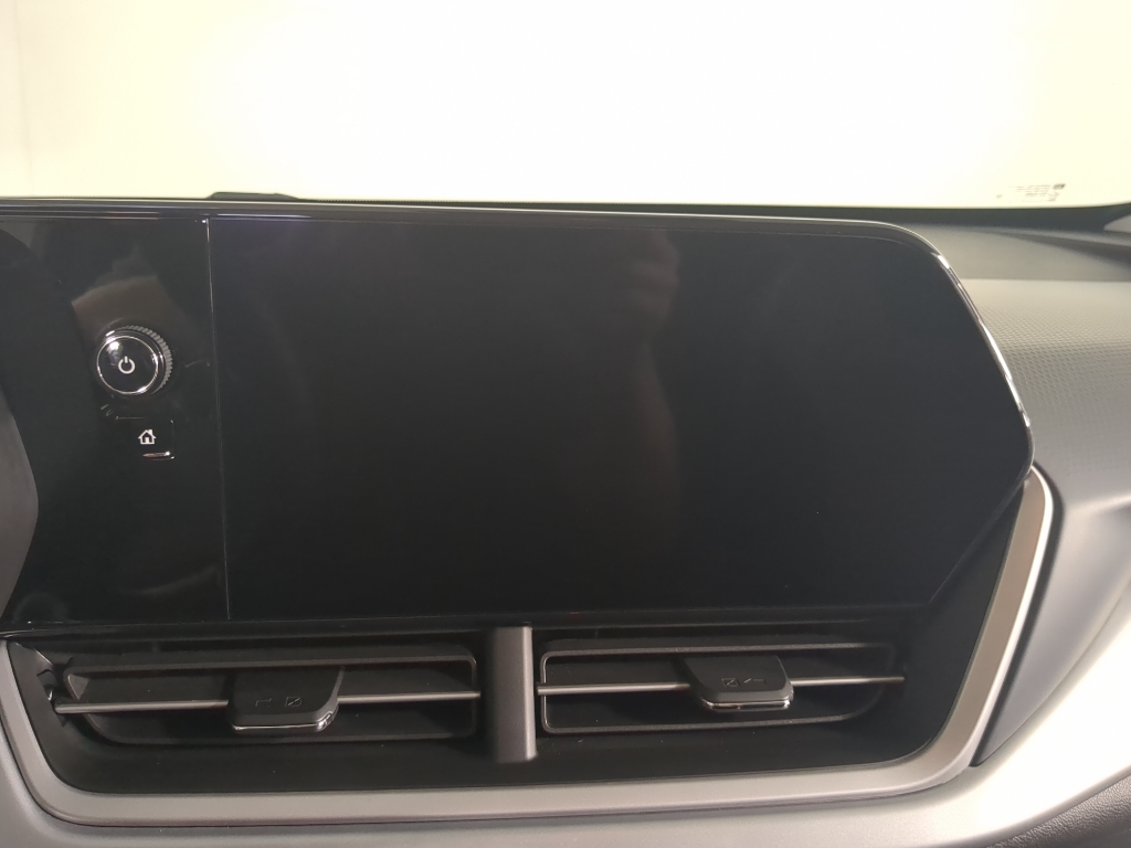 2025 Chevrolet Trax LS photo 16