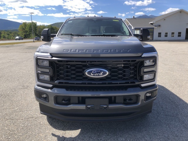 2026 Ford F-250 photo 8